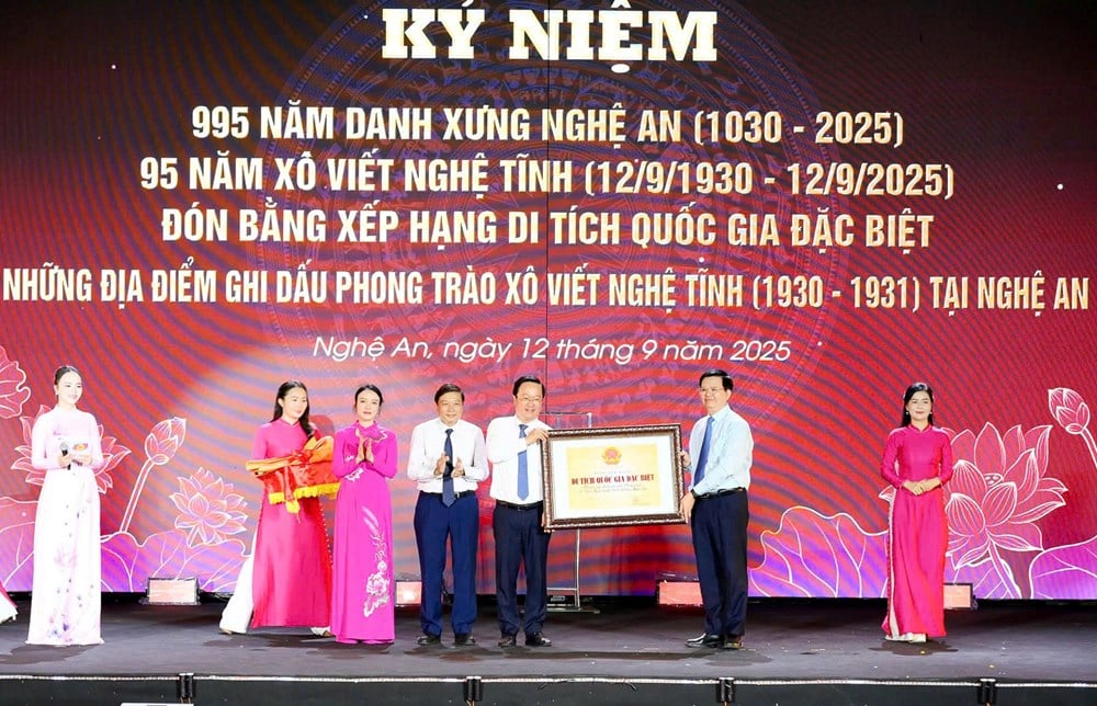 អបអរសាទរខួបលើកទី 995 នៃចំណងជើង ខួបលើកទី 95 របស់ Nghe Tinh សូវៀត និងទទួលបានវិញ្ញាបនបត្រនៃចំណាត់ថ្នាក់វិមានជាតិពិសេស Nghe Tinh សូវៀត - រូបថត 1