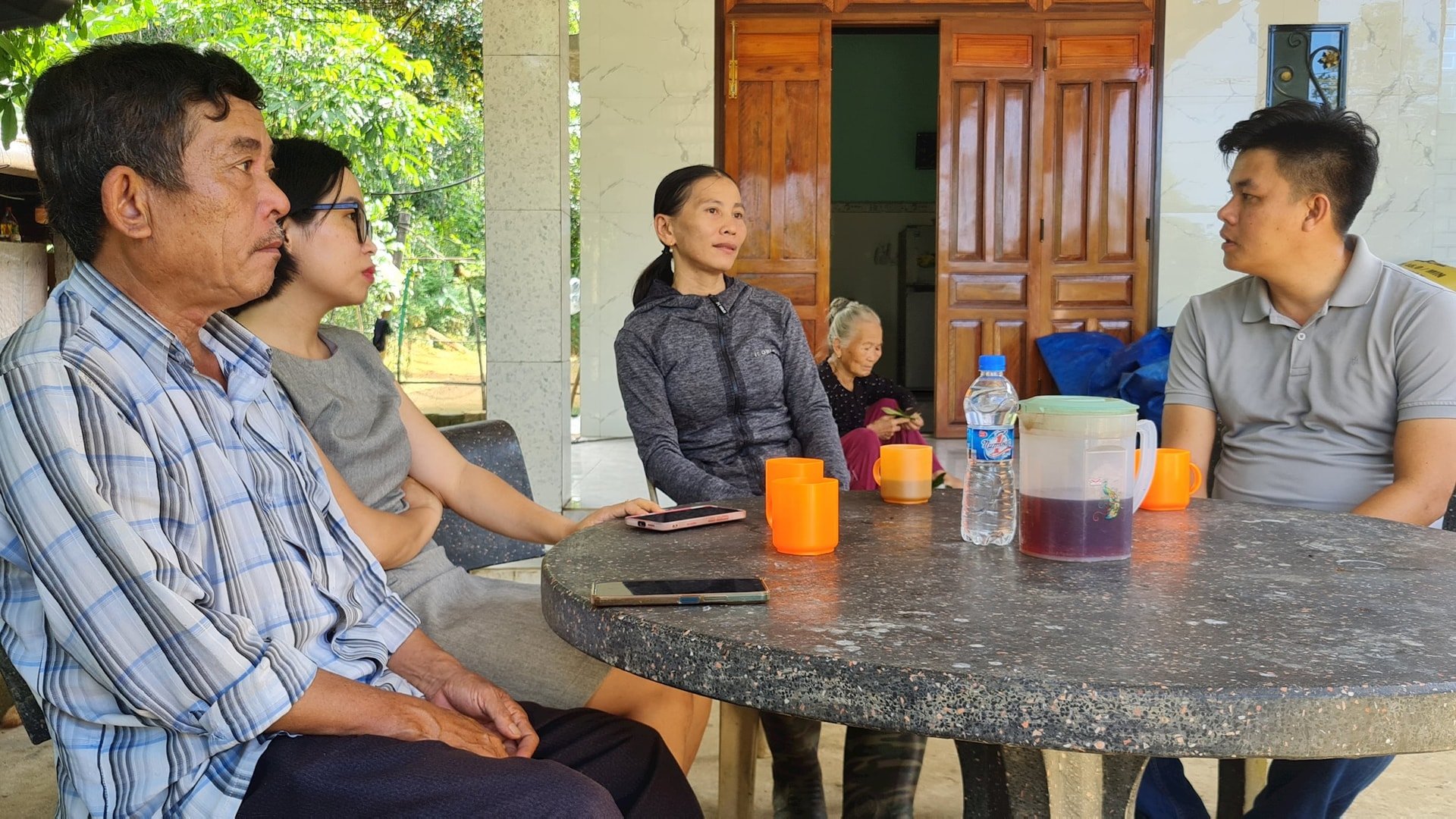 ត្រាធីធូហៀន