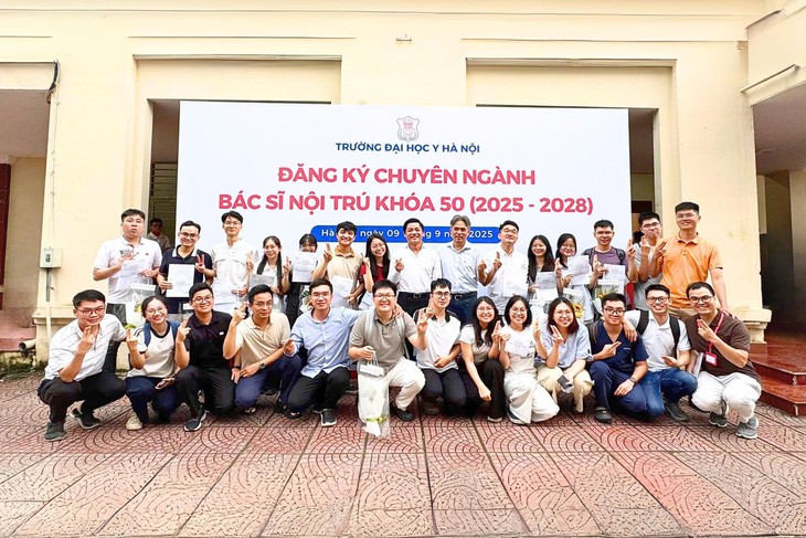 Có phải học bác sĩ nội trú là con đường duy nhất trở thành bác sĩ giỏi, 'bác sĩ tinh hoa'? - Ảnh 1.