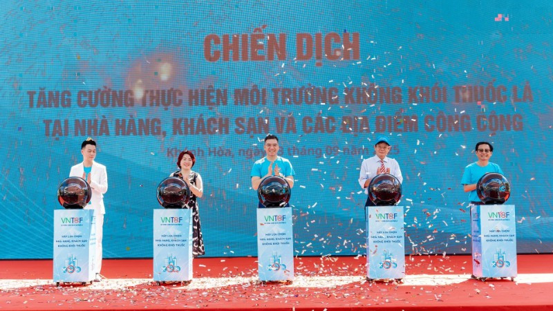 カインホア省における禁煙環境の実施を強化するためのキャンペーンの開始式典。