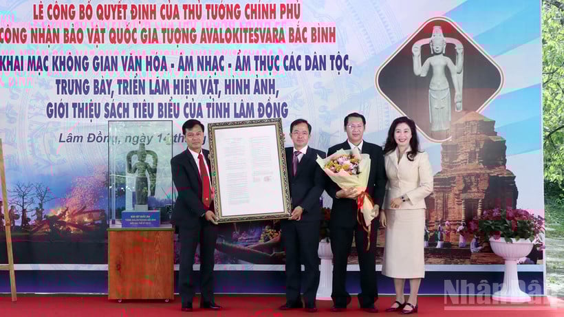 ថ្នាក់ដឹកនាំខេត្ត Lam Dong និងវិស័យវប្បធម៌ខេត្តបានស្វាគមន៍ចំពោះការសម្រេចចិត្តរបស់នាយករដ្ឋមន្ត្រីក្នុងការទទួលស្គាល់រូបសំណាក Avalokitesvara Bac Binh ជាសម្បត្តិបេតិកភណ្ឌជាតិ។