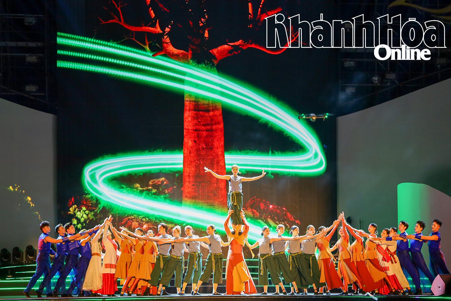 របាំបង្ហាញពីភាពមានកូនរបស់ព្រៃឈើ។