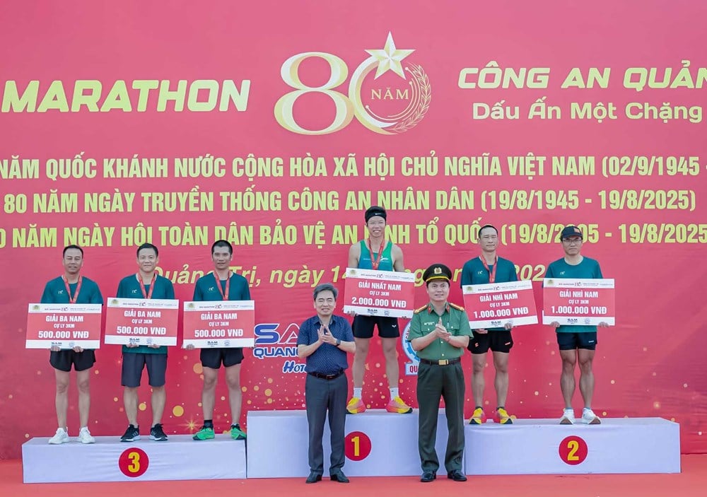 ផ្សព្វផ្សាយស្មារតីសុខភាព ដើម្បីកសាង និងការពារមាតុភូមិ - រូបថត ៦
