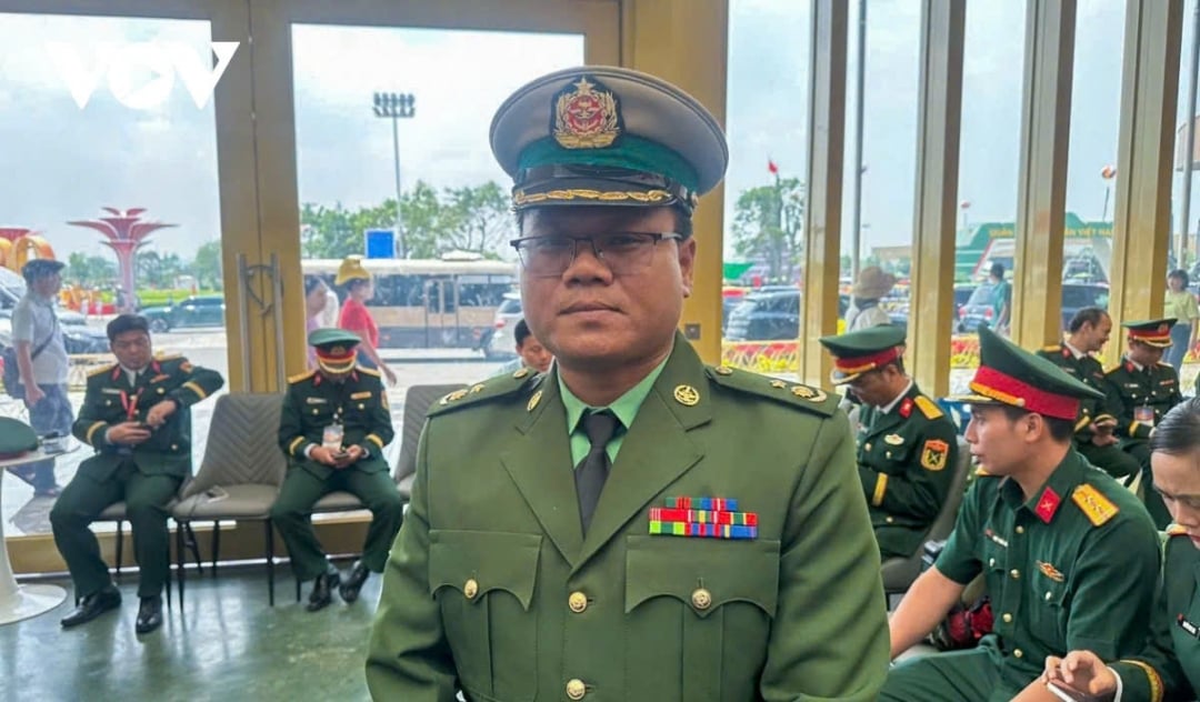 លោកវរសេនីយ៍ទោ Soe Moe Naing អនុព័ន្ធយោធាមីយ៉ាន់ម៉ាប្រចាំនៅវៀតណាម