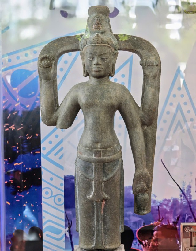 Cận cảnh tượng Avalokitesvara Bắc Bình được công nhận bảo vật quốc gia- Ảnh 2.