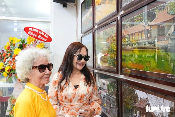 Ngắm mùa thu Hà Nội tại TP.HCM - Ảnh 8.
