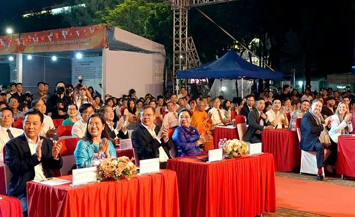 Giao lưu Việt - Mỹ tại Cần Thơ