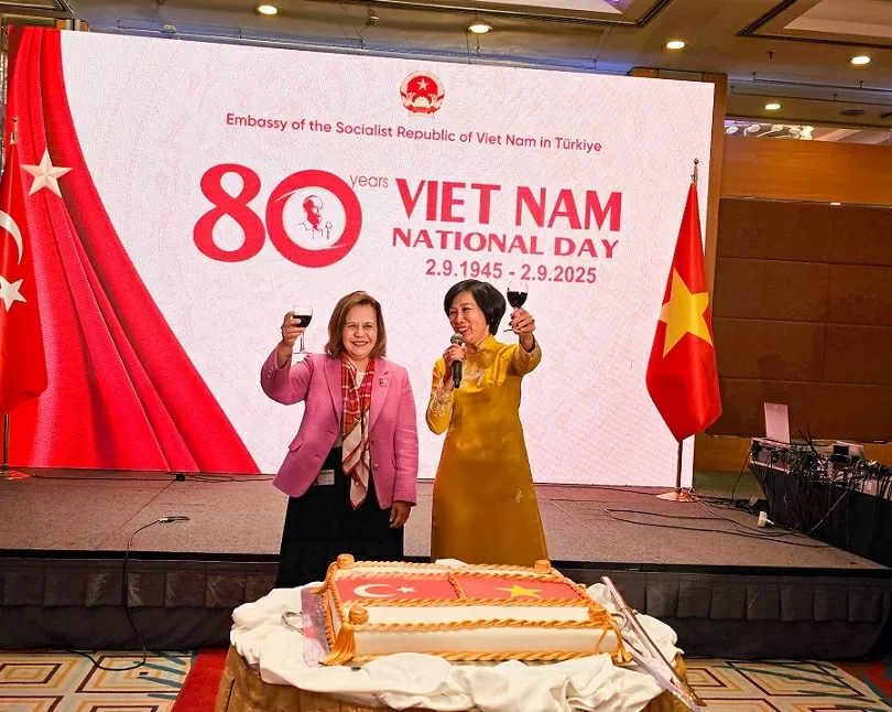 អបអរសាទរខួបលើកទី 80 នៃទិវាបុណ្យជាតិ - ស្លាកស្នាមរបស់វៀតណាមនៅទីក្រុង Türkiye