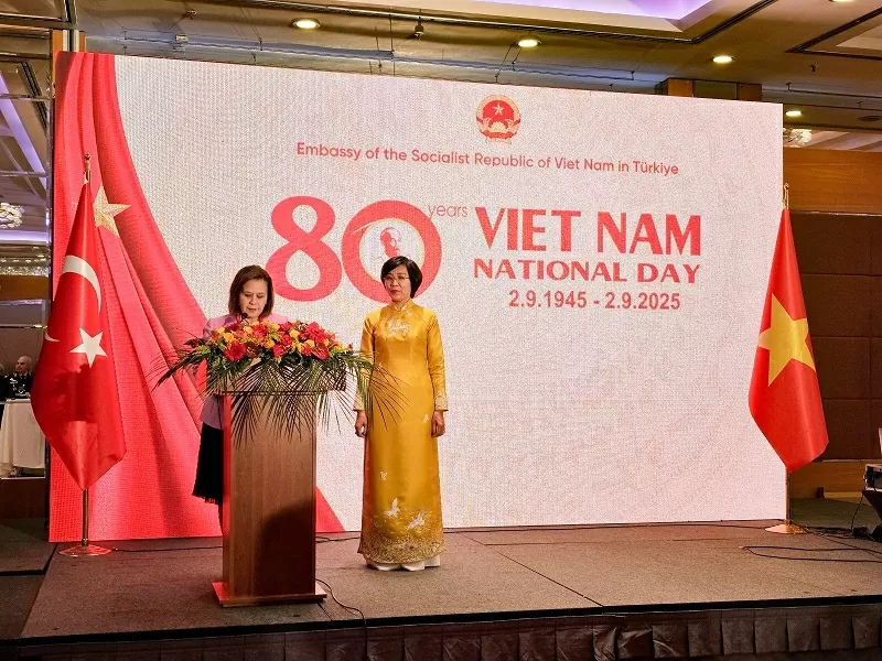 អបអរសាទរខួបលើកទី 80 នៃទិវាបុណ្យជាតិ - ស្លាកស្នាមរបស់វៀតណាមនៅទីក្រុង Türkiye