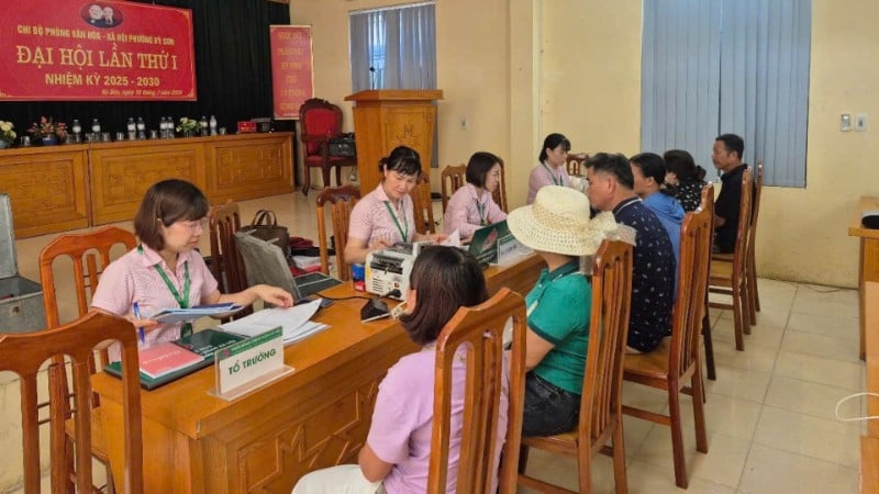 ការិយាល័យប្រតិបត្តិការធនាគារគោលនយោបាយសង្គម Hoa Binh រក្សាប្រតិបត្តិការនៃចំណុចប្រតិបត្តិការនៅទូទាំងតំបន់។