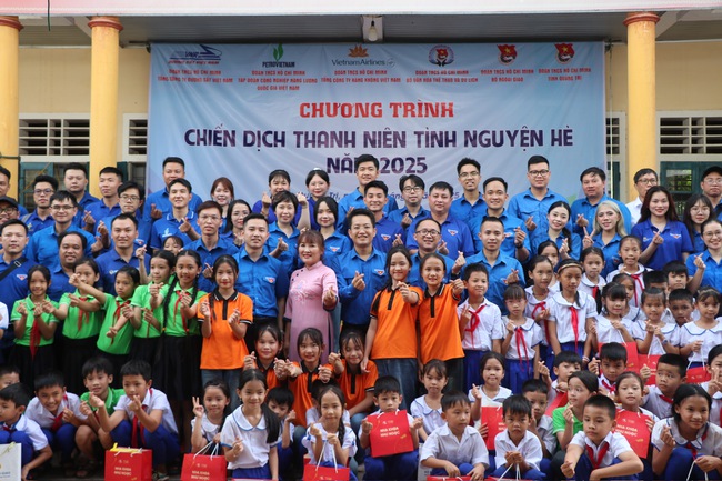 Cả nước chung tay xóa nhà tạm, nhà dột nát trong năm 2025: Niềm tin từ chính sách đúng đắn - Ảnh 2.