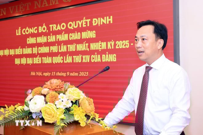 ttxvn-cong-bo-san-pham-chao-mung-dai-hoi-dang-bo-chinh-phu-va-dai-hoi-xiv-cua-dang2.jpg