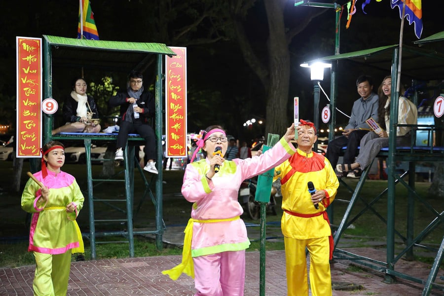 gia-dinh-bai-choi-4.jpg