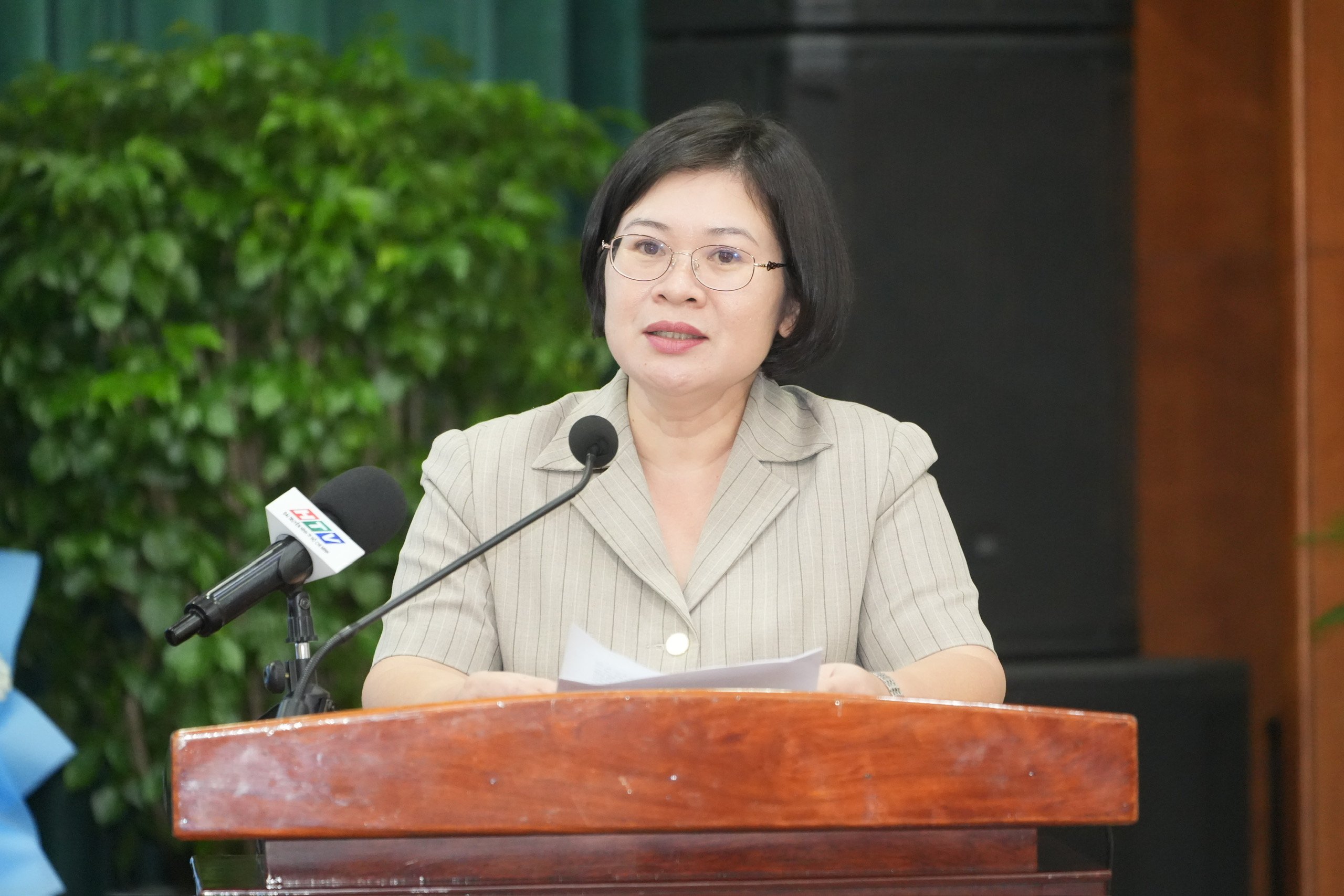 Van Thi Bach Tuyet - រូបថត ១.