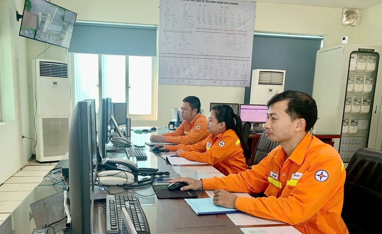 EVNNPT truyền tải điện an toàn, liên tục, ổn định trên 171,5 tỷ kWh điện- Ảnh 1.