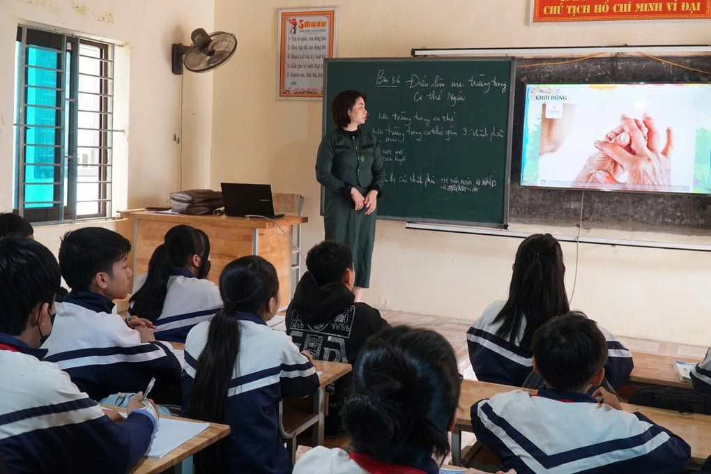 Ông Trần Lưu Quang nhận 12 tin nhắn phản ánh học sinh đi học vào thứ 7 - 2