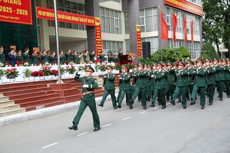 duyet-doi-ngu.jpg