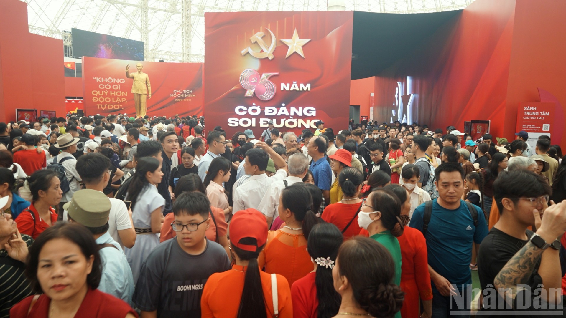កន្លែងតាំងពិព័រណ៍ 