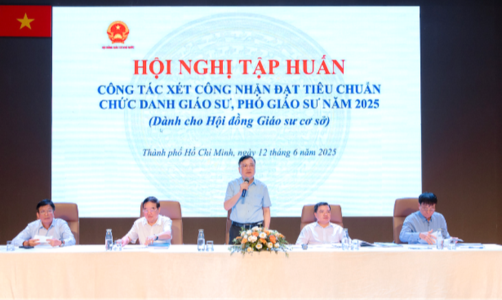 giáo sư - Ảnh 1.