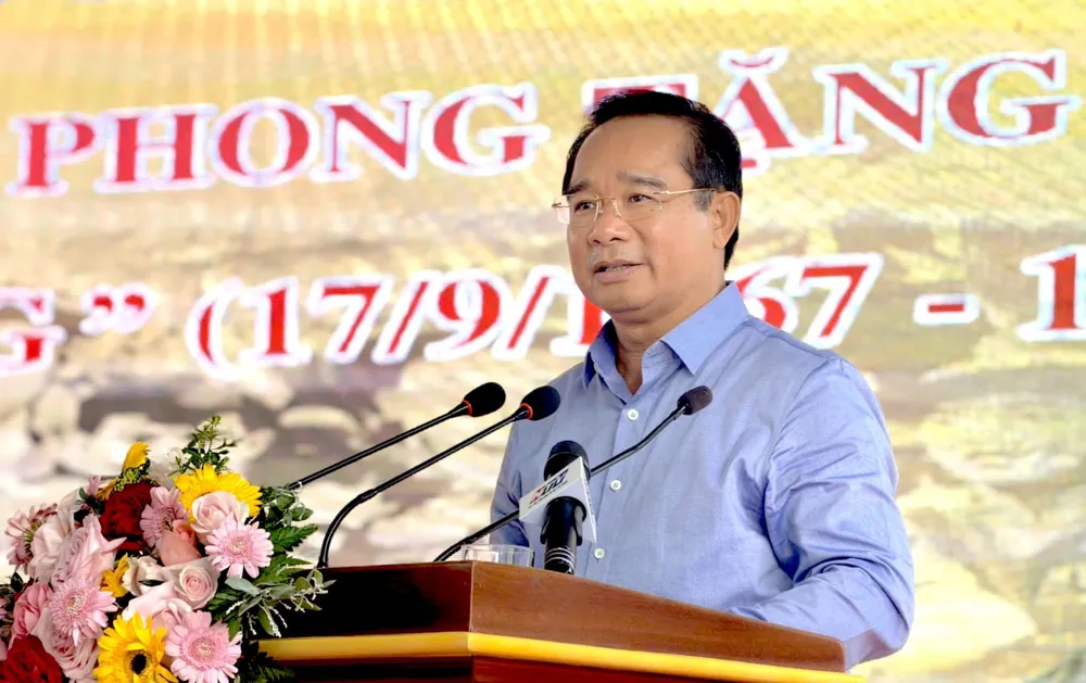 ប្រធានគណៈកម្មាធិការប្រជាជនទីក្រុងហូជីមិញ លោក Nguyen Van Duoc ថ្លែងមតិក្នុងកិច្ចប្រជុំ