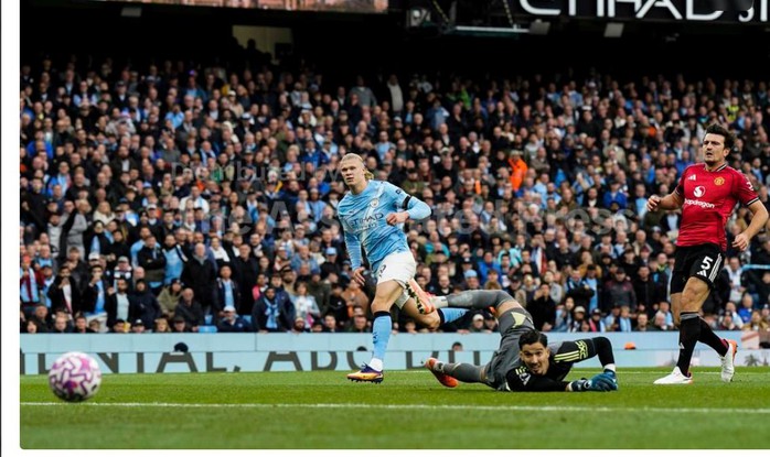 Haaland ghi 2 bàn, Man City nhấn chìm Man United - Ảnh 1.
