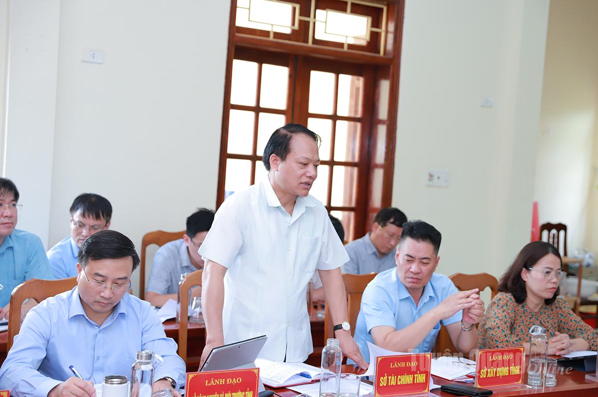 ប្រធាន​នាយកដ្ឋាន​ហិរញ្ញវត្ថុ លោក Van Dinh Thao ថ្លែង​ក្នុង​កិច្ច​ពិភាក្សា។