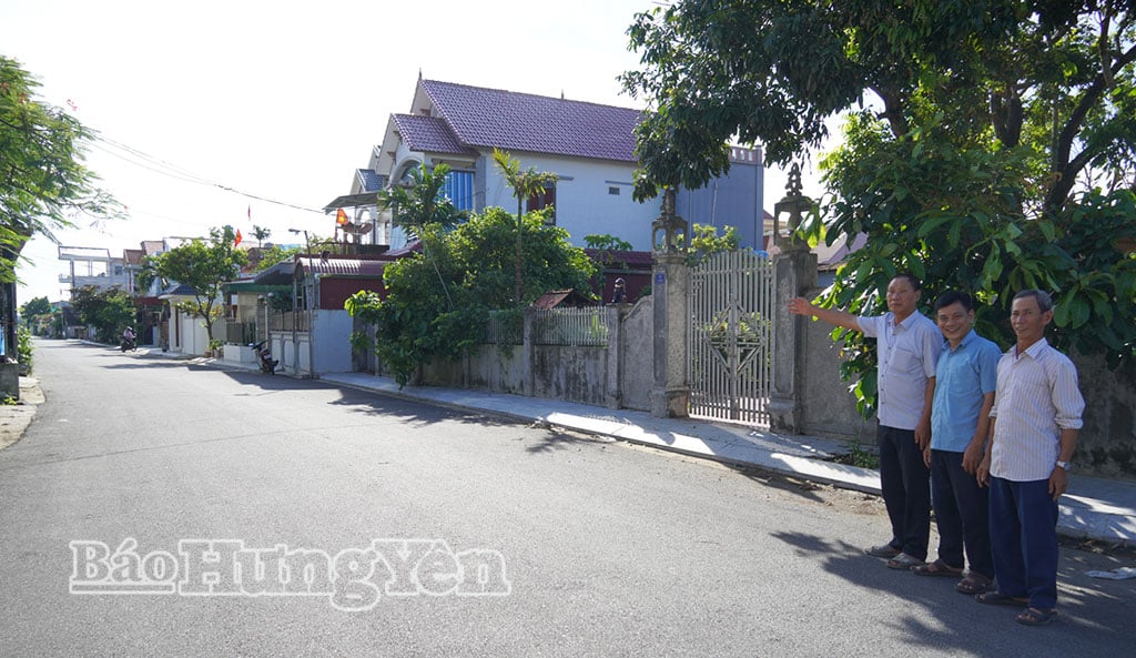 ផ្លូវលំនៅស្រុក Mai Diem ឃុំ Thai Thuy ធំទូលាយ និងស្អាត ដោយសារចលនាបរិច្ចាគដីសម្រាប់ការសាងសង់ផ្លូវ។