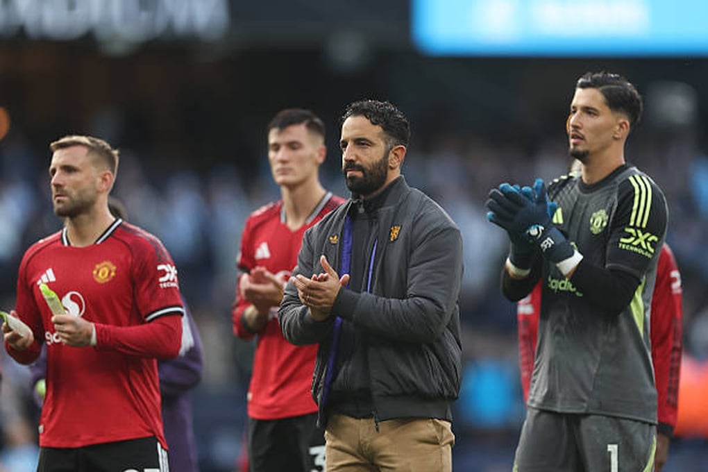 Cơn ác mộng xuống hạng với Man Utd - 1