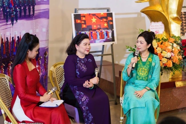 Ao Dai គឺជាកេរដំណែលរស់រវើក ជាមោទនភាព អត្តសញ្ញាណមួយ ហើយក៏ជាសំឡេងនៃព្រលឹងវៀតណាមផងដែរ។