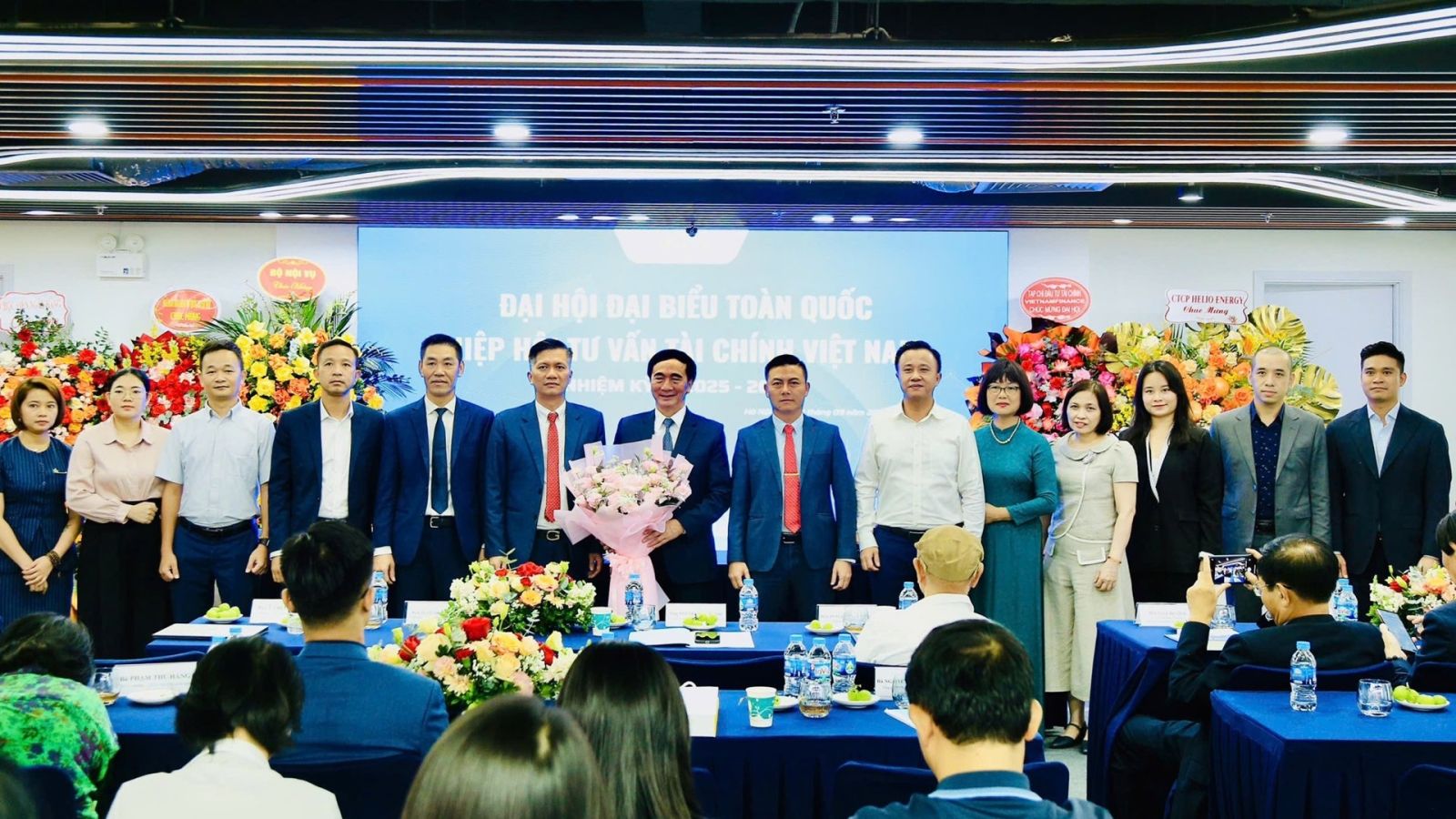 គណៈកម្មាធិការប្រតិបត្តិនៃសមាគមប្រឹក្សាហិរញ្ញវត្ថុវៀតណាម វគ្គទី២ ត្រូវបានណែនាំដល់សភា។