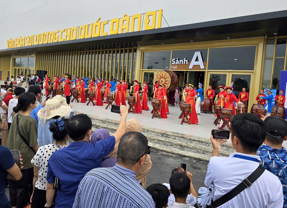 ស្នាដៃបច្ចេកវិជ្ជាបំផុសគំនិតចំនួនពីរនៅឯពិព័រណ៍សមិទ្ធិផលជាតិ - រូបថត ១