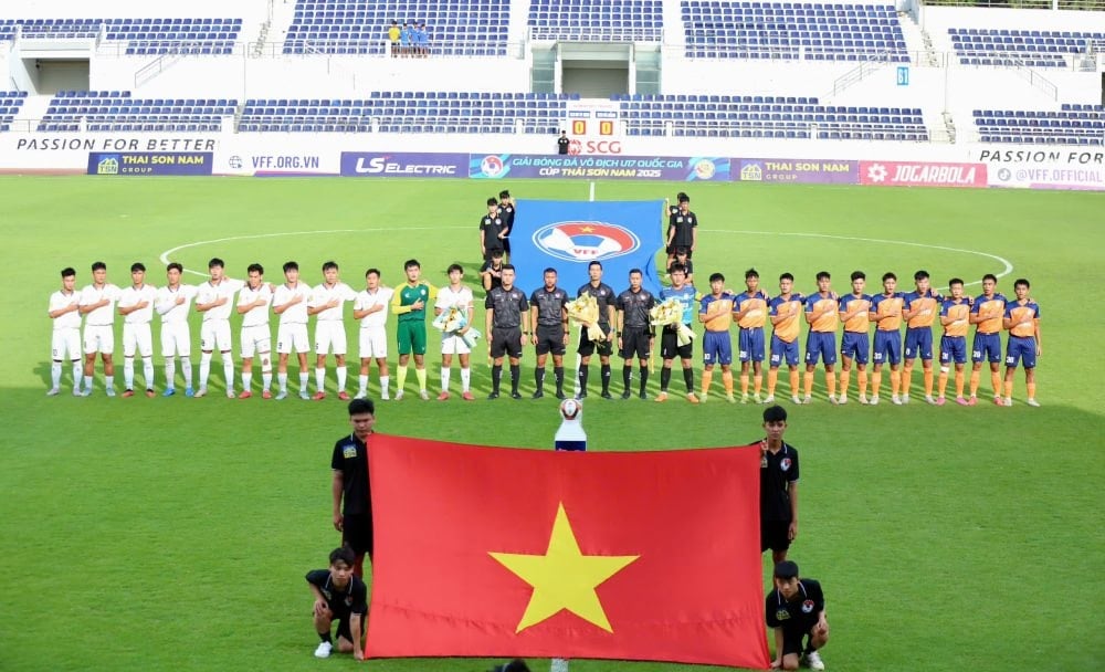 15-khai-mac-u17.jpeg