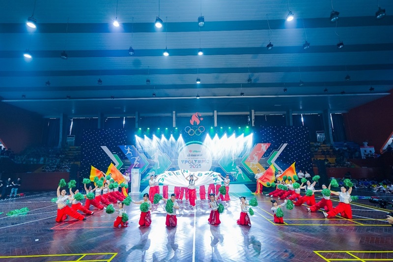 vpbank-honored-as-the-bank-with-the-est-favorite-recruitment-brand-in-vietnam-2025-3.webp