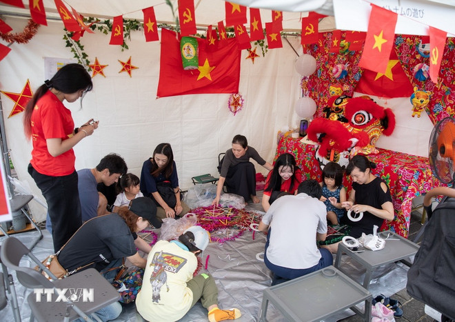 ttxvn-le-hoi-viet-nam-tai-nhat-ban-2.jpg