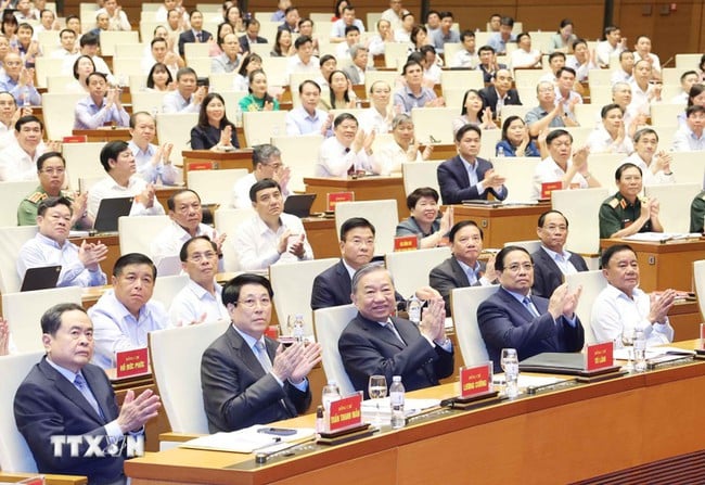 Hội nghị toàn quốc quán triệt 4 Nghị quyết của Bộ Chính trị - Ảnh 1.