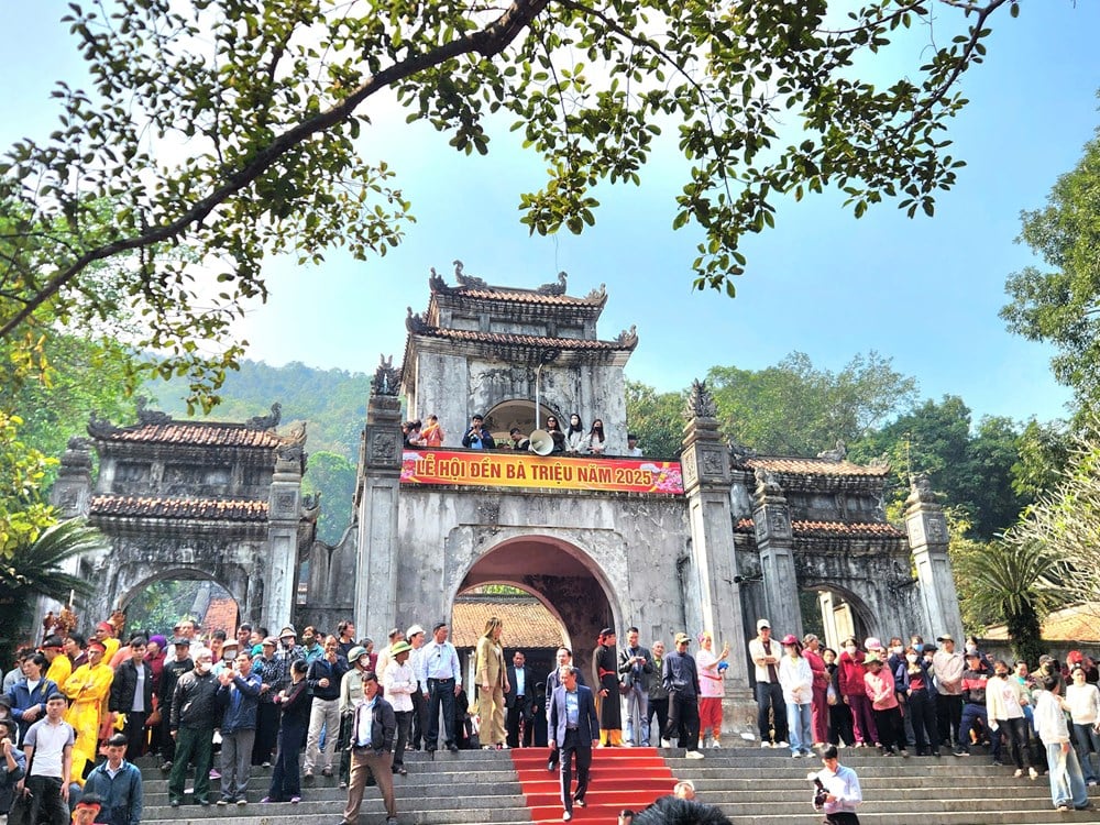 バ・トリエウ寺院 - 歴史、精神性、そして民族の誇りが融合する場所 - 写真1