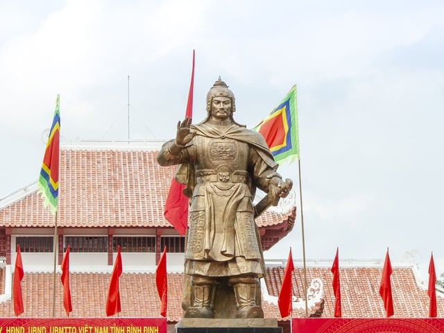 ខួប​មរណភាព​របស់​អធិរាជ Quang Trung៖ គោរព​វិញ្ញាណក្ខន្ធ​វីរជន​ដែល​បាន​ឈ្នះ​រាល់​សមរភូមិ - រូបថត ១.