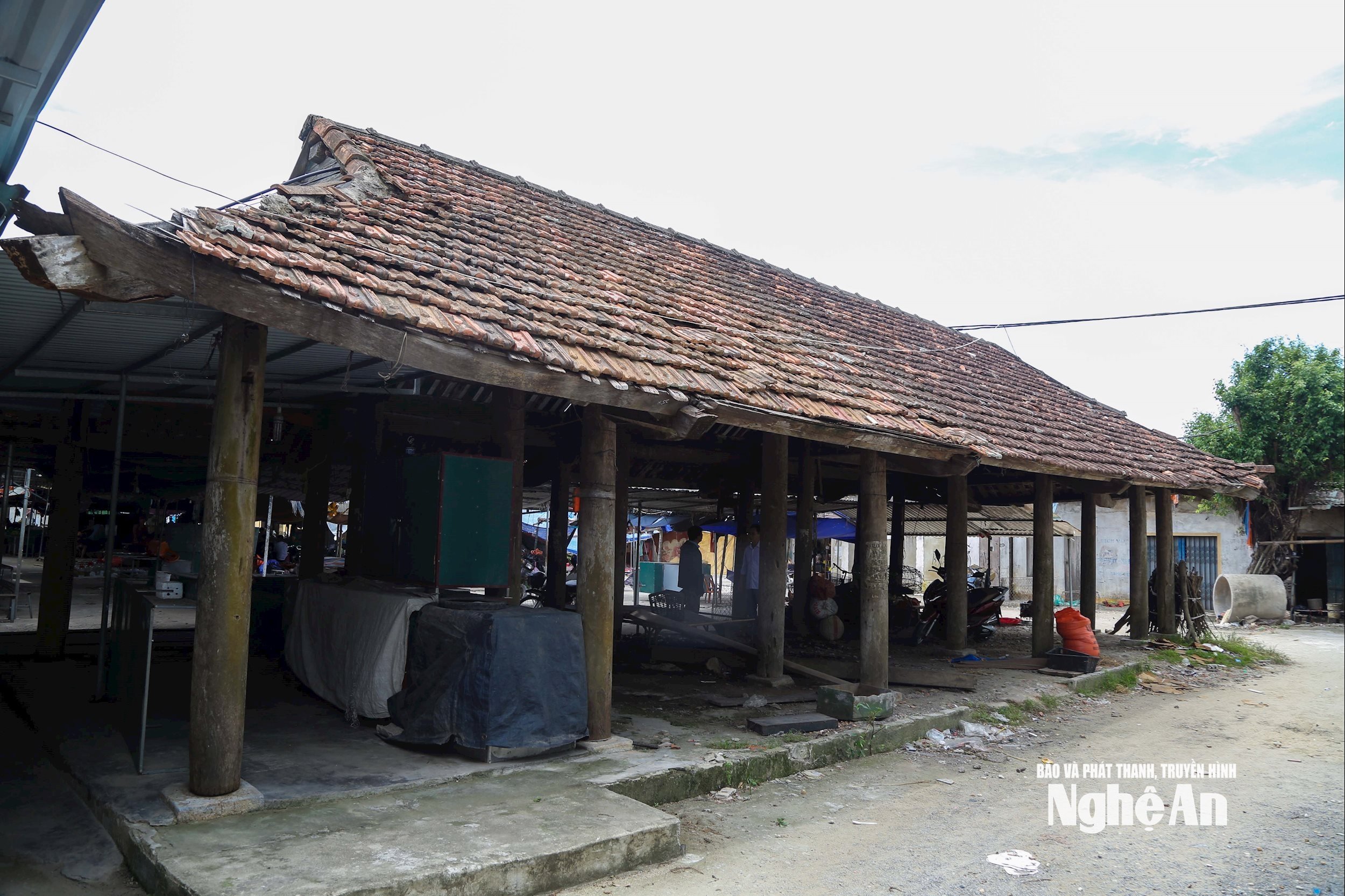 ខ្សែកពណ៌ខៀវ (3)