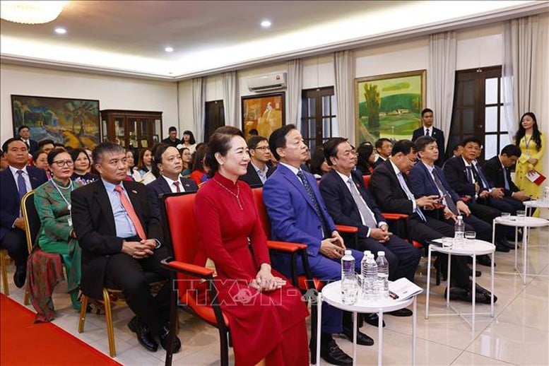 ប្រធានរដ្ឋសភាជួបជាមួយសហគមន៍វៀតណាមនៅម៉ាឡេស៊ី - រូបថត ៤.