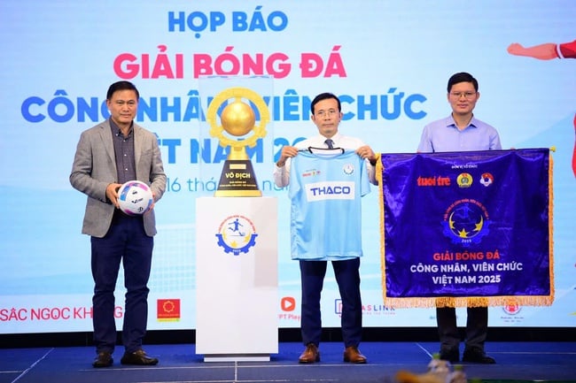 Khởi tranh Giải bóng đá công nhân, viên chức Việt Nam 2025 - Ảnh 1.
