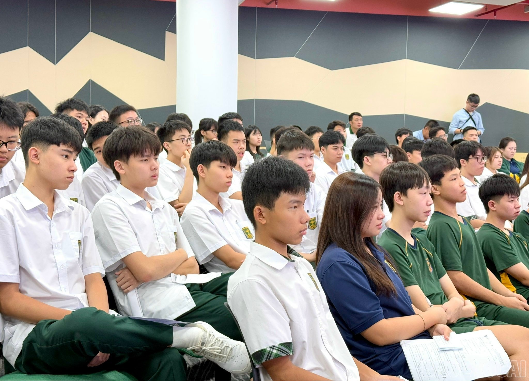 baolaocai-br_z7017998376311-2891a201ee560b49bcb91e636531c340.jpg