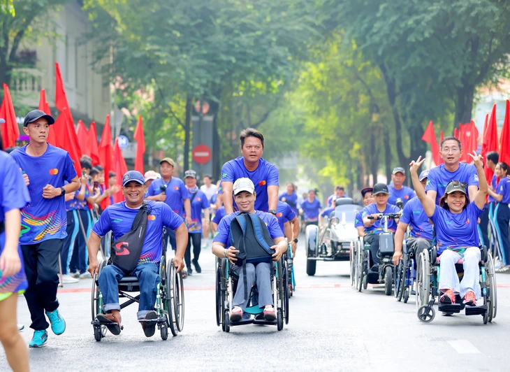 Sắc màu mới - Ảnh 11.