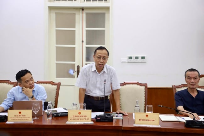 Thứ trưởng Thường trực Lê Hải Bình chủ trì Tọa đàm xây dựng dự thảo Nghị quyết của Bộ Chính trị về Chấn hưng và phát triển văn hóa Việt Nam trong kỷ nguyên mới - Ảnh 7.