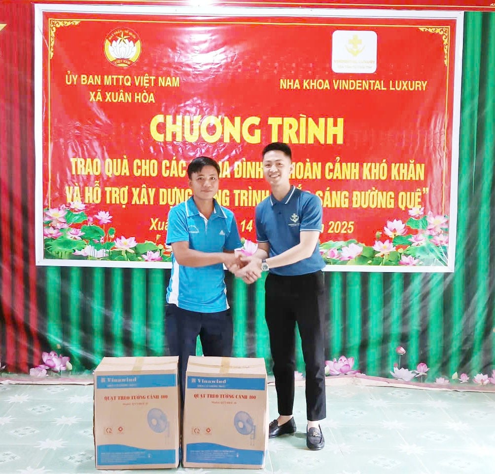 tang-quat-treo-tuong-cho-nhan-dan-ban-mi.jpg