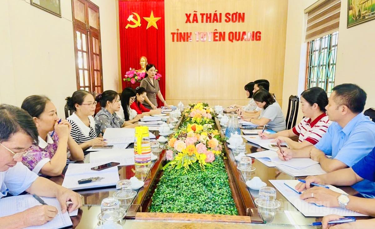 គណៈប្រតិភូ​ការងារ​នៃ​មន្ទីរ​អប់រំ និង​បណ្តុះបណ្តាល​ធ្វើការ​នៅ​ឃុំ​ថៃ​សឹន។