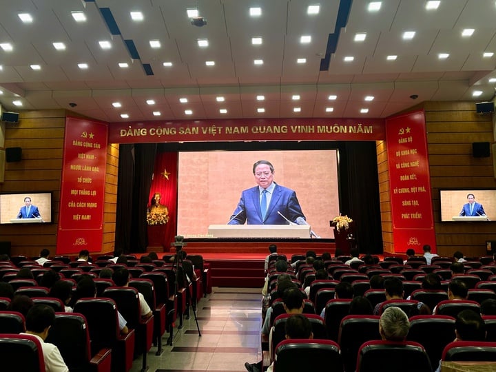 Hội nghị toàn quốc quán triệt và triển khai thực hiện 4 Nghị quyết quan trọng của Bộ Chính trị - Ảnh 1.