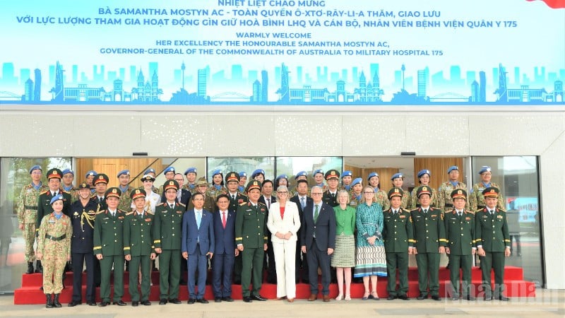 អគ្គទេសាភិបាលអូស្ត្រាលី Sam Mostyn ធ្វើទស្សនកិច្ចនៅមន្ទីរពេទ្យយោធា ១៧៥។