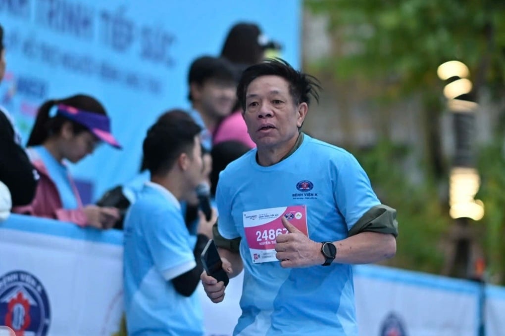 Chiến thắng ung thư phổi, chú bảo vệ chạy vì bệnh nhân ung thư - 1