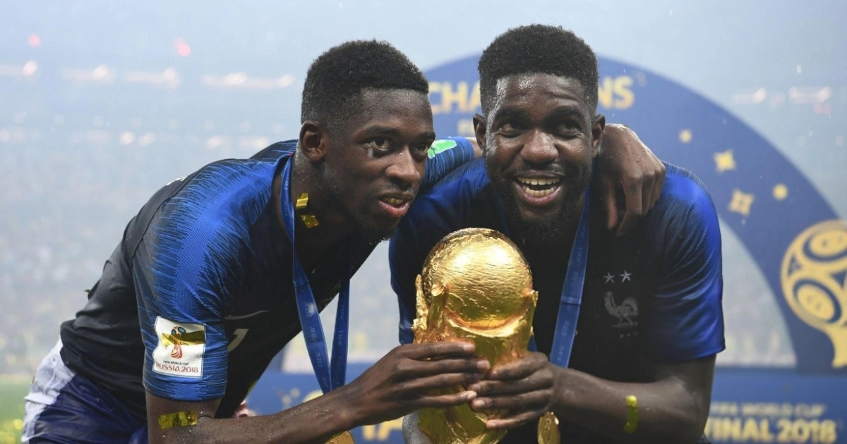 Samuel Umtiti hangt op 31-jarige leeftijd onverwachts zijn schoenen aan de wilgen