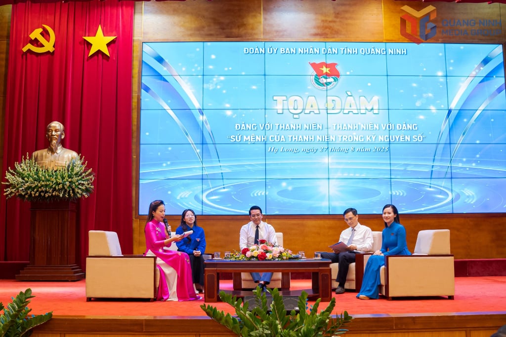 young-people-of-quang-ninh-tu-hao-tien-buoc.jpg